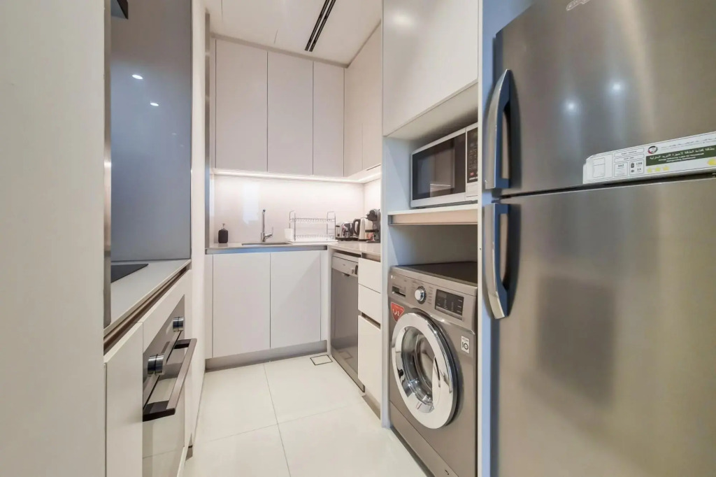 JBR - The Address 605