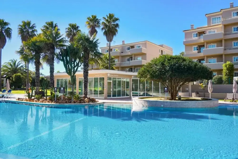 Vplaza Private Garage Balcony Pool View Flat