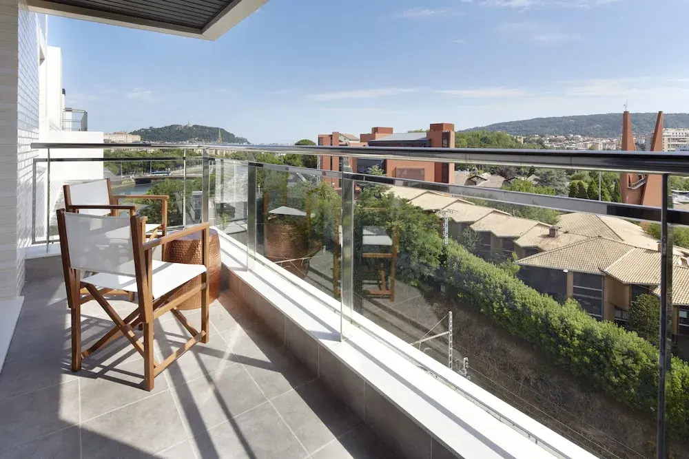 Gladys Attic Apartment by FeelFree Rentals