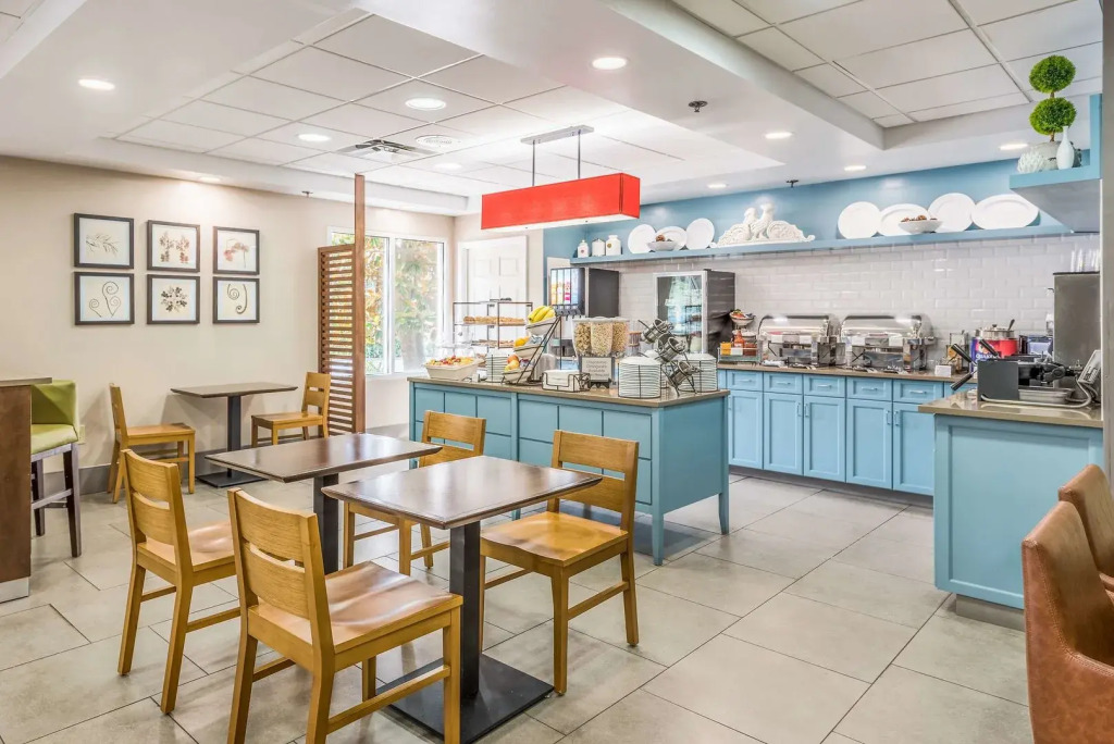 Country Inn & Suites by Radisson, Cookeville, TN