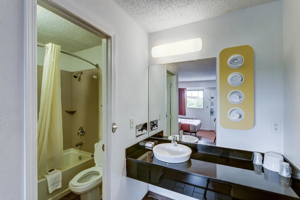 Motel 6-Berea, KY