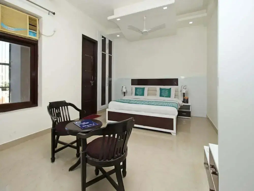 Premium Corporate Suites by OYO Rooms