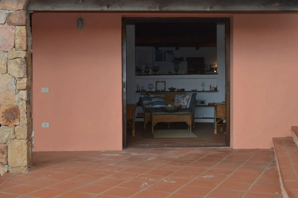 Casa Cala Ginepro surrounded by greenery in Punta Molara with sea view and 1 km from the crystal cle-Casa Cala Ginepro