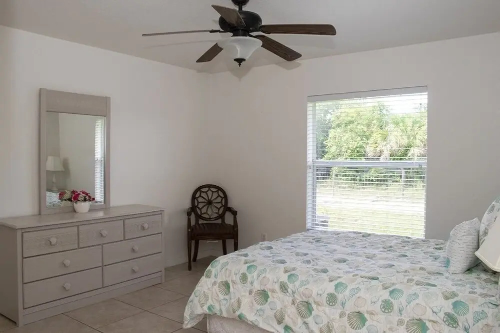 Rotonda West 2 Bedroom Condo w Lanai 9 miles to Gulf Beaches 2 Condo