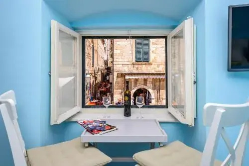 Stradun View En Suite Rooms & Studio