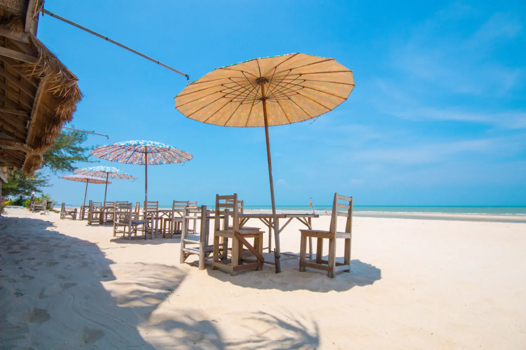 Cha-Am Little Shop & Resort