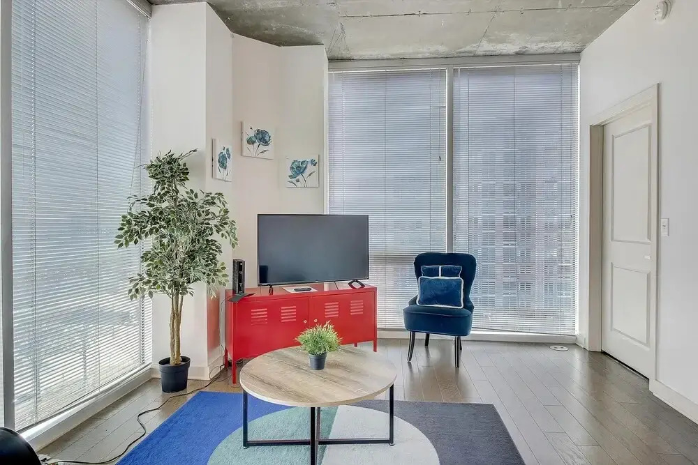 FRONTDESK Skyhouse Apts Uptown Charlotte