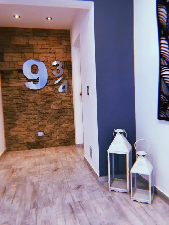 9 ¾ Apartamentos VIP