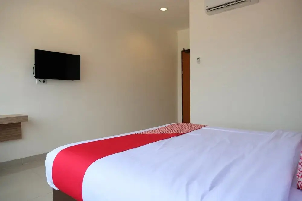 OYO 1047 The Holiday Guest House