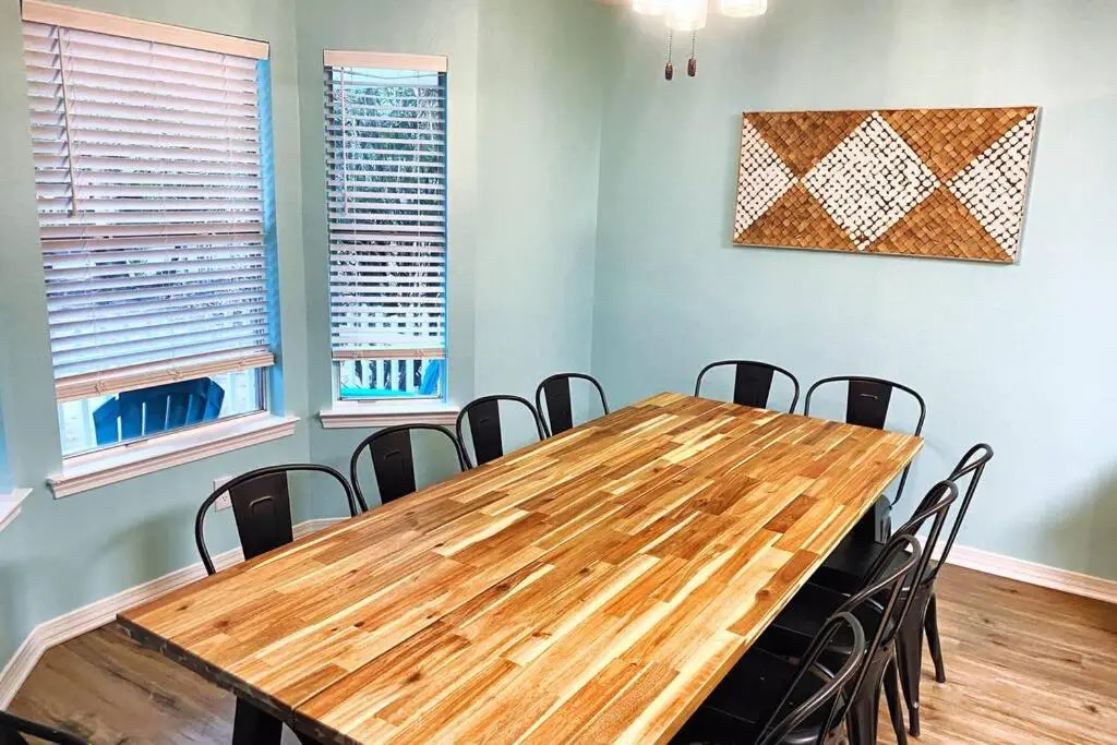 Zula Breeze Beach House, Sleeps 18, Private Heated Pool Spa, 3min Walk To The Beach, Pets Welcome, Fenced Yard
