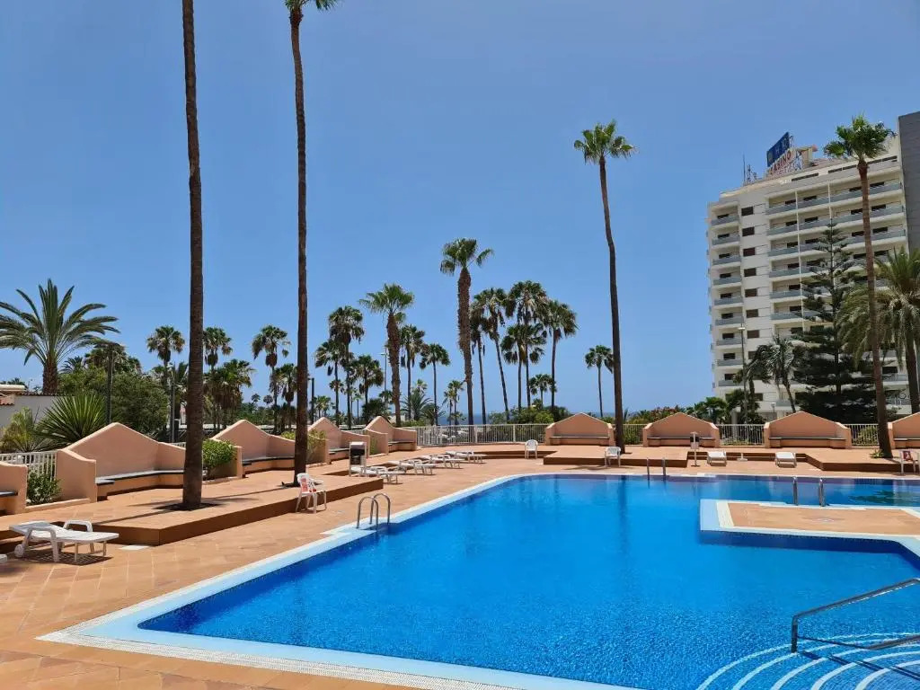 Vida Loca only 190 meters to the sea, balcony, sea view, pool, Wifi