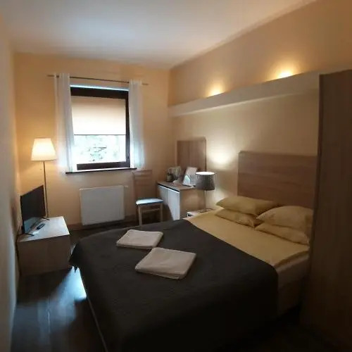 B & B Tomula
