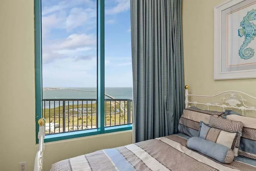 Penthouse Jr Unrivaled Luxury Insane Views 3 Bedroom Apts
