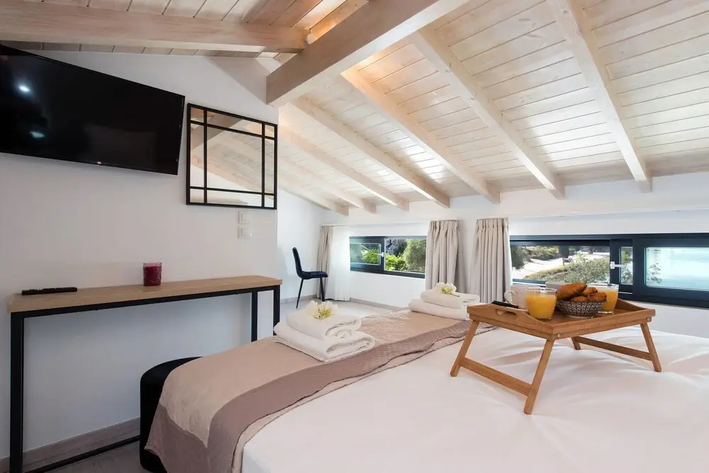 White Swan Villa by White Dream Villas
