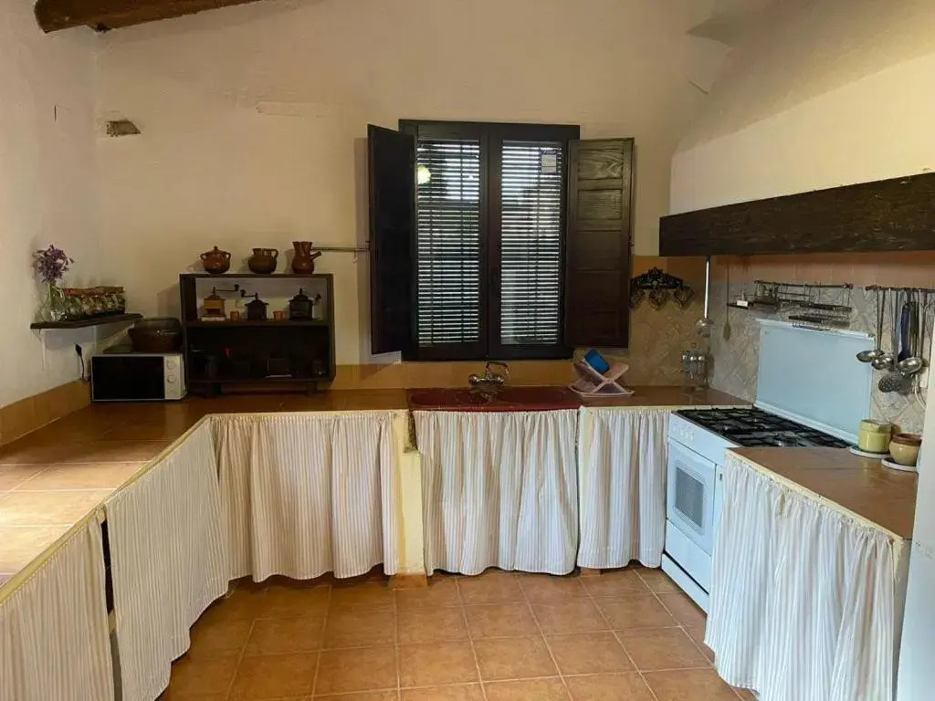 CASA RURAL VICENTA 1750 Alojamiento rural, capacidad hasta 30 personas