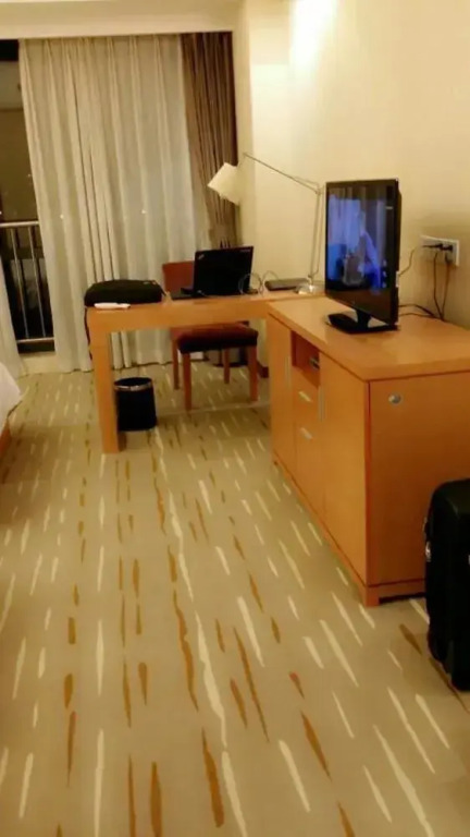 Dongshahu Lingli Business Hotel