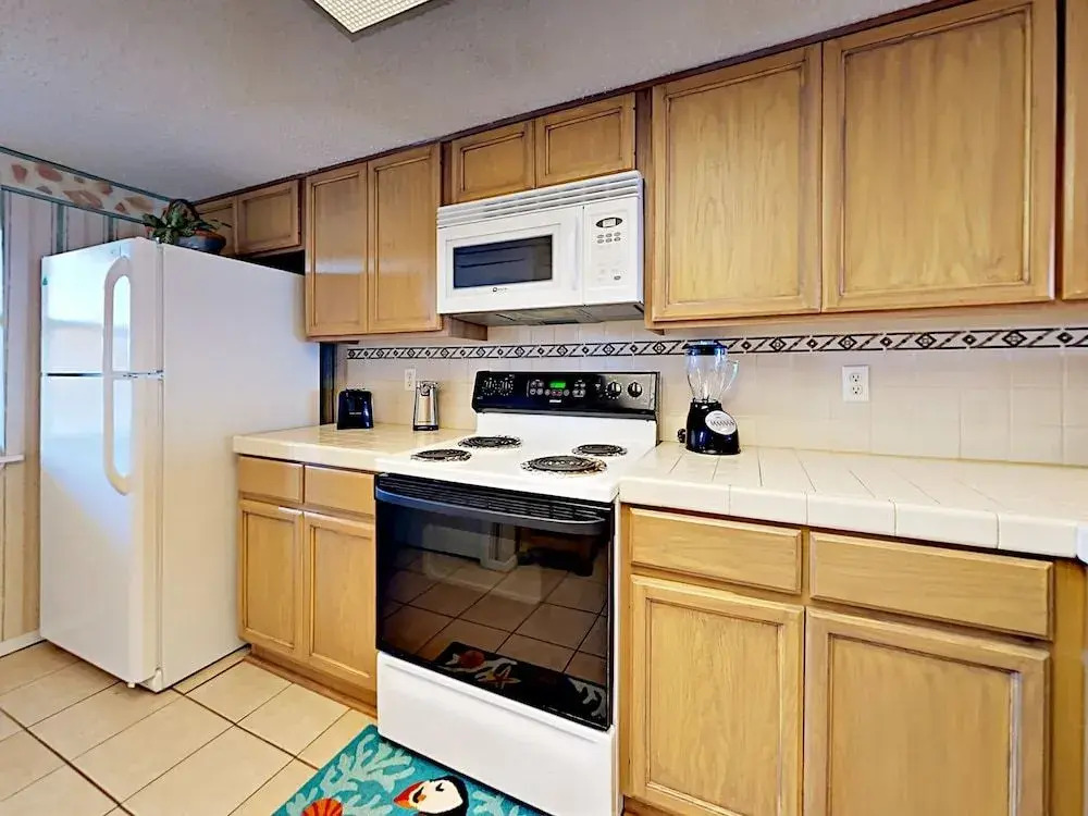 4400 Gulf Blvd Condo Unit 207