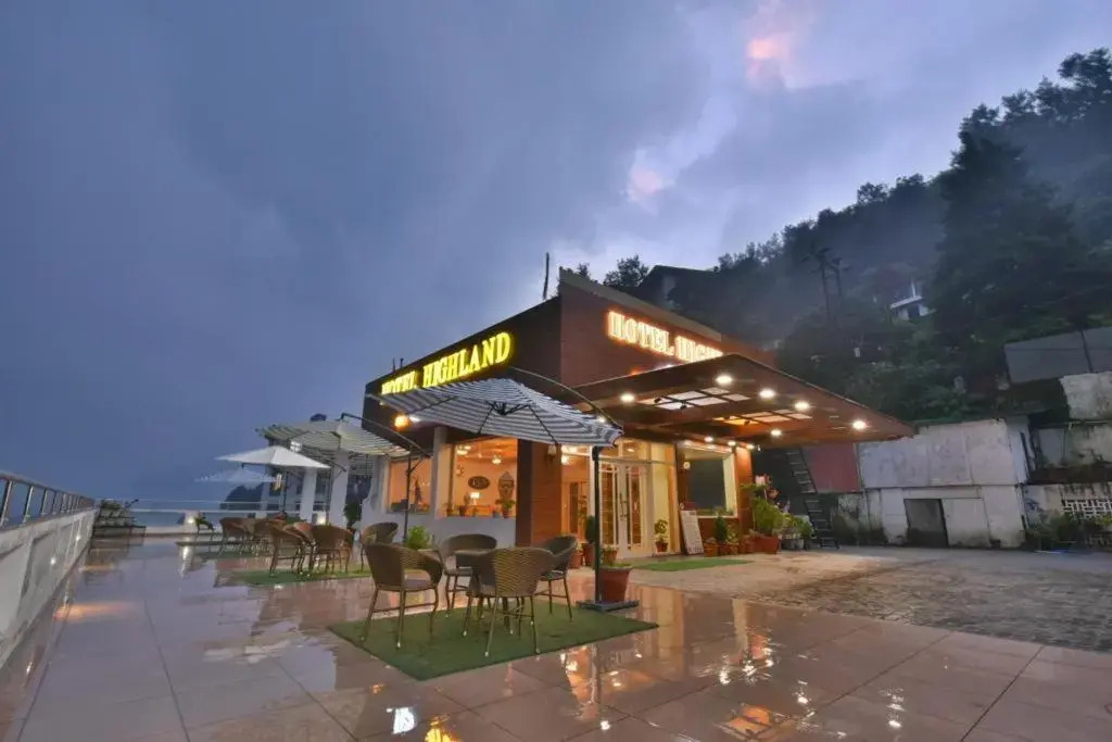 Hotel Highland By DLS Hotels