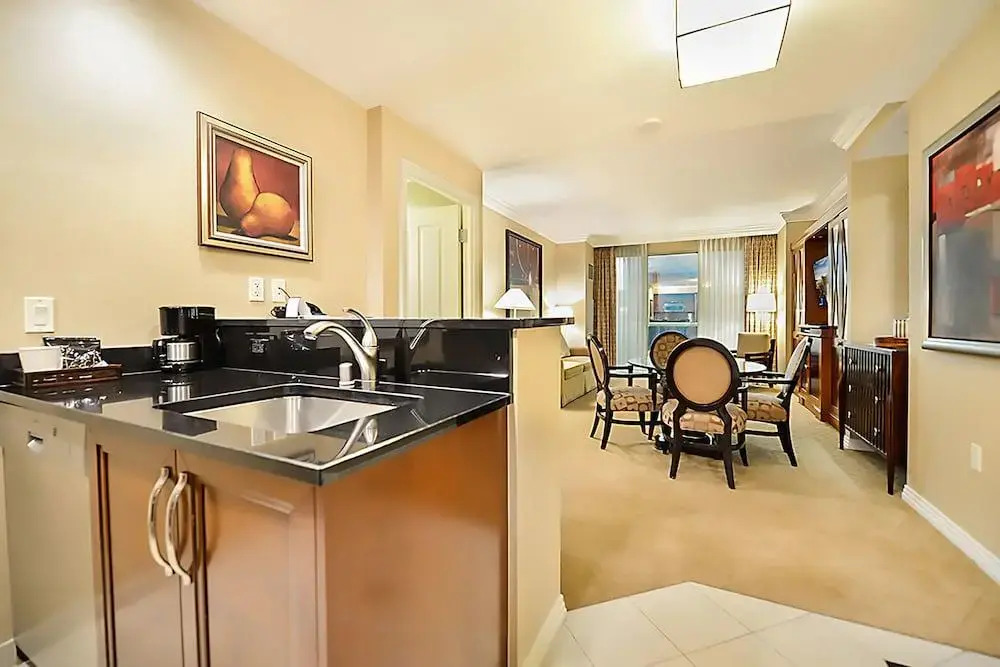 Amalz Suites Collection at MGM Signature