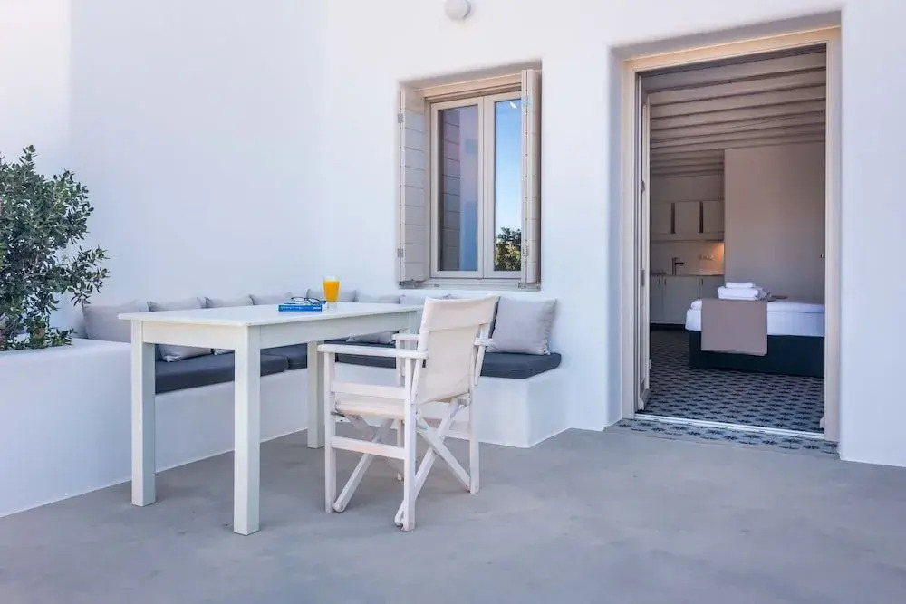 Milia Gi Suites