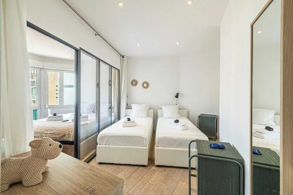 Cozy 2 Bedroom Apartment in the Heart of Cannes