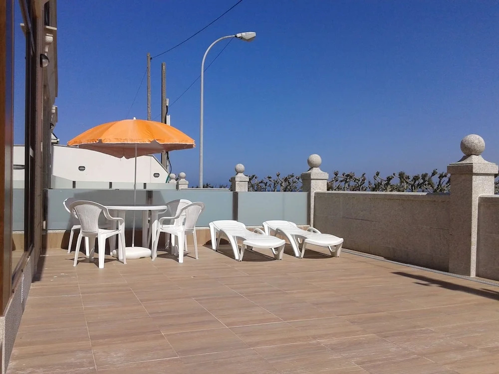 Foz Playa Rapadoira - Bajos con terraza