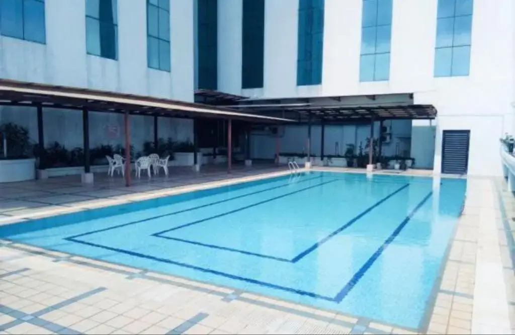 Crystal Crown Hotel JB