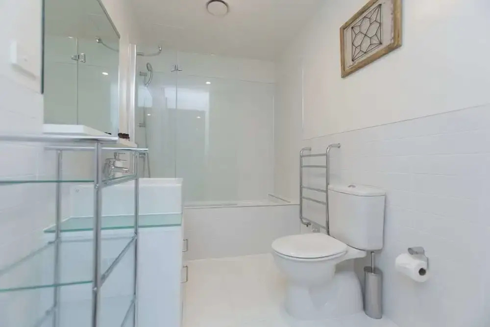 Perfect Location with Harbour Views