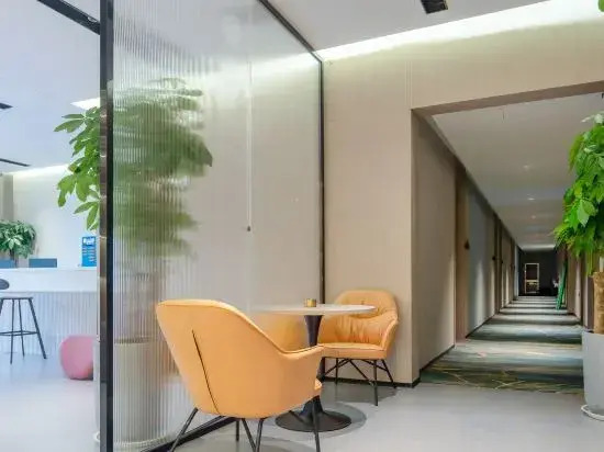 Yunyi Smart Sleep Hotel (Yunzhou Chunyu Auto City, Wucheng District)