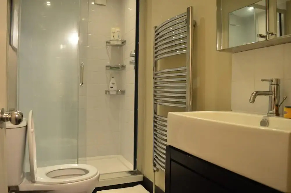 Stylish 2 Bedroom Apartment In London