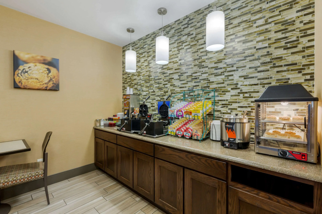 Best Western Falcon Plaza - Bowling Green