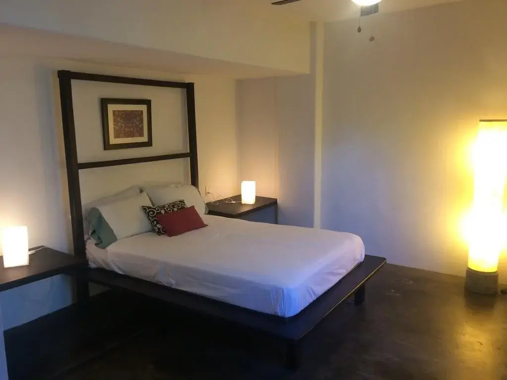 Manta Raya Hotel - right on the beach