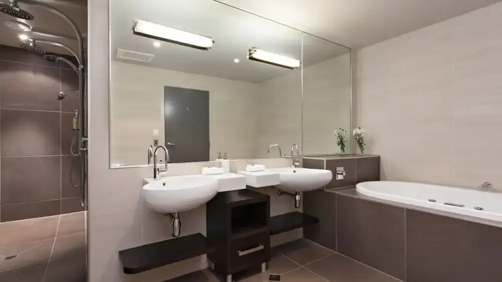 Luxury 4 Bedroom Villa in New Zealand, Queenstown Villa 1007
