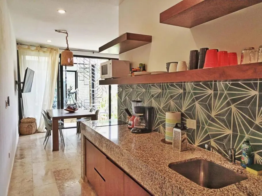 201 Amena close to Sea Cozy 1BR APT 30mb WIFI & GYM