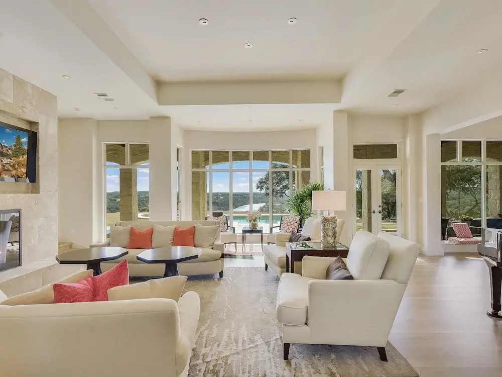 The Arrive Harmony On Lake Austin 5 Bedroom Estate