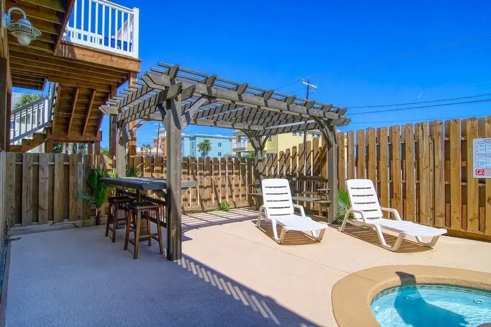 Coral - 2 Br Apts