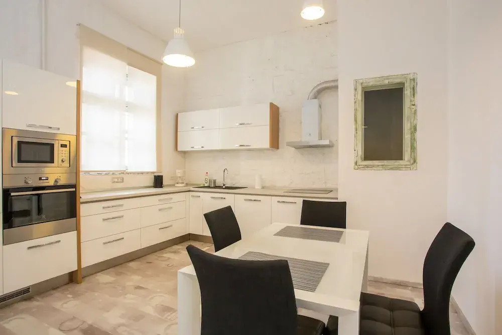 Cathedral Apartment
