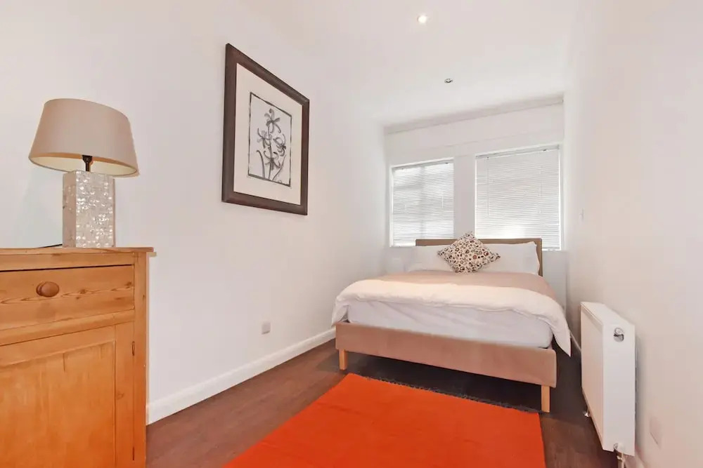 Clarendon Apartment