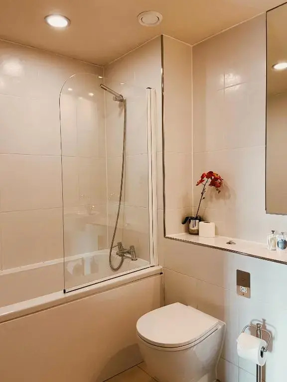 Apartment 11 Popeshead Court