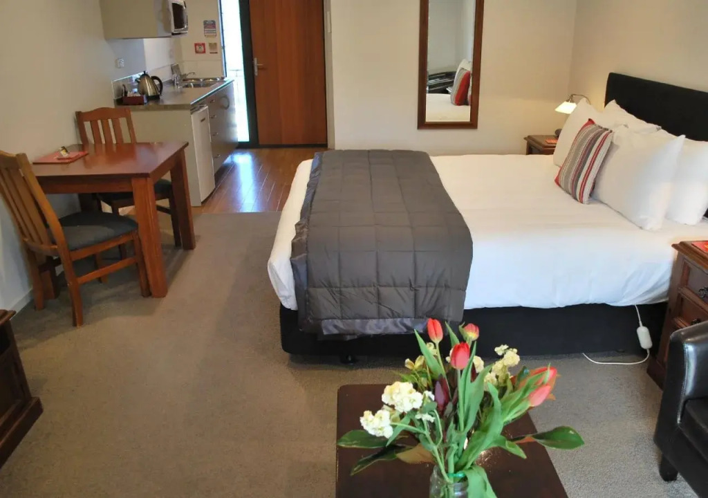 Carrick Lodge Motel