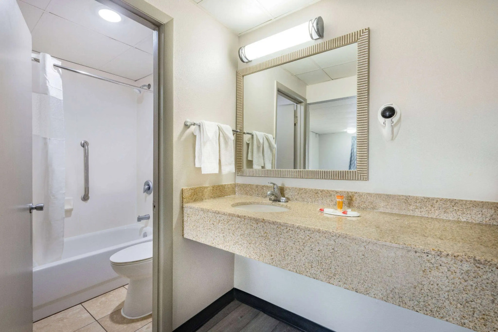 Days Inn by Wyndham Fredericksburg North