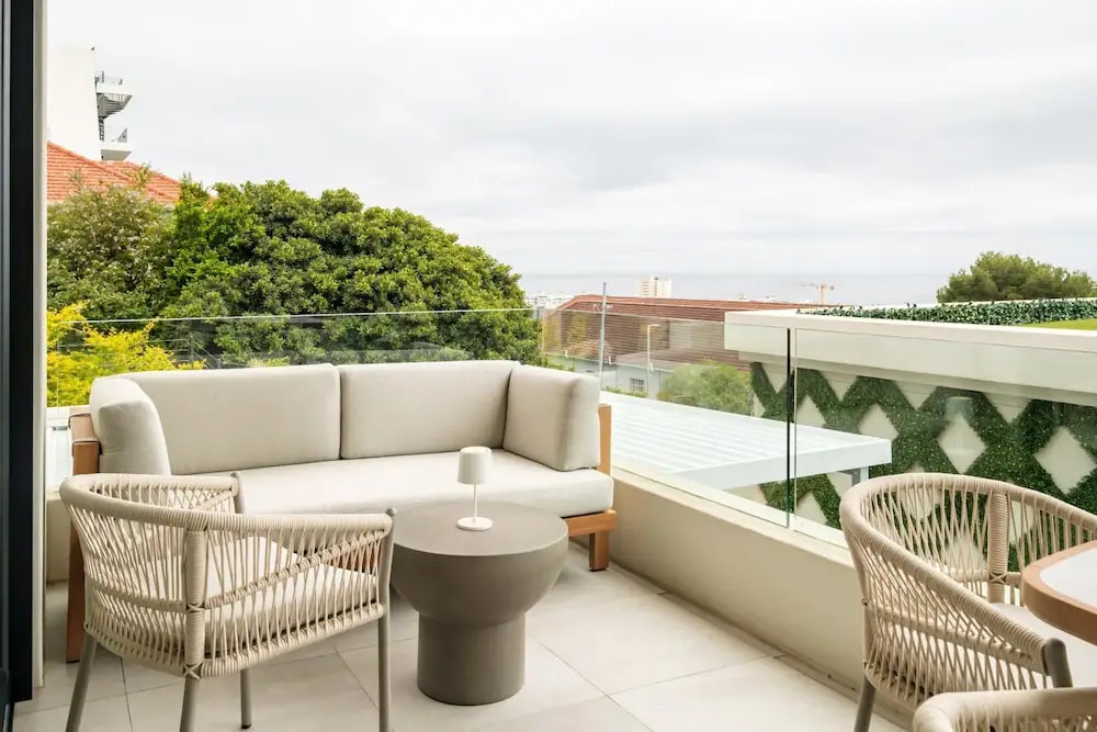 Ocean View 1bed Apartment in Sea Point Marlo Cove
