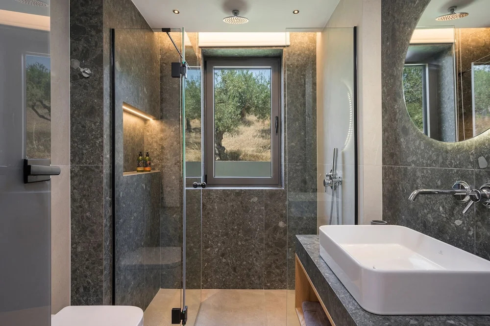 Villa Ekphrasis with sea view and jacuzzi