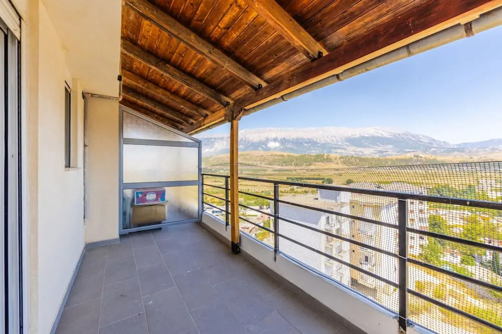 Hillside Apartment Gjirokast r 2 2BR With Balcony