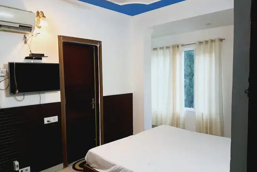 Bhawana Hotel