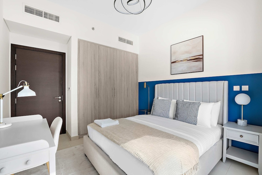 Silkhaus Large 2bdr in Najmat Near Reem Park
