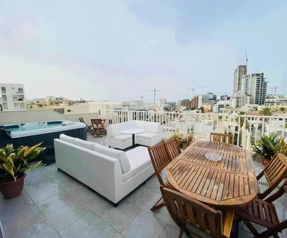 Casa Leon Malta