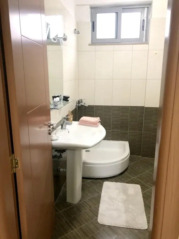 Apartment With one Bedroom in Durrës, With Wonderful sea View and Furnished Terrace - Near the Beach