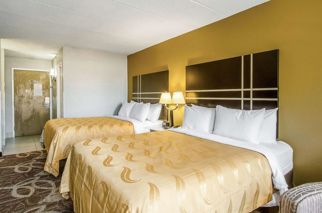Red Roof Inn & Suites Middleborough