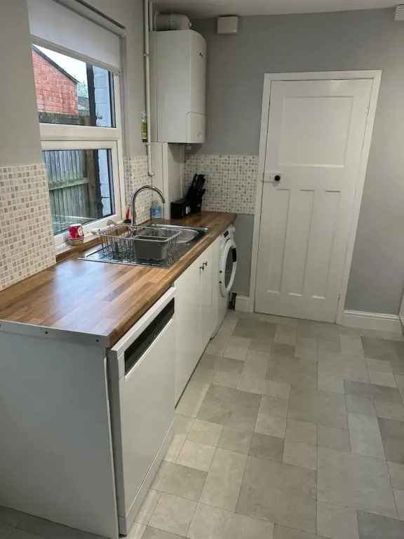 Chill 3-bed House in Gloucester